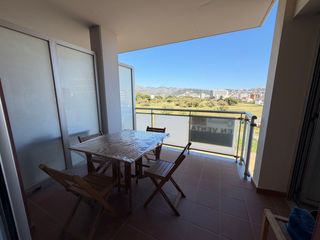 Apartament  De la platja. Apartamento luminoso con licencia turística y parking a 700 m de