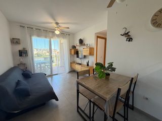 Apartament  De la platja. Apartamento luminoso con licencia turística y parking a 700 m de