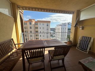 Apartament a Santa Margarida. Apartamento soleado con terraza y plaza de aparcamiento en santa