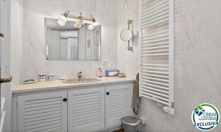 Foto b88ec482-78f0-47ad-a485-ea864a472fba. Apartament a cavall de mar 42 a Salins - Cavall de Mar Empuriabrava