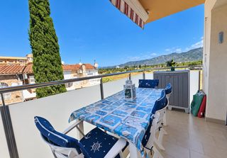 Appartement à De la platja 62. Coqueto apartamento con parking privado