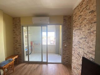 Estudi a Delta muga 7-12. Estudio de 22m con terraza en empuriabrava
