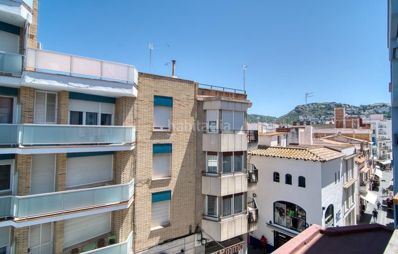Foto 59e06f03-9ede-458e-8232-f3a1e9cdff36. Apartament a Centre Roses