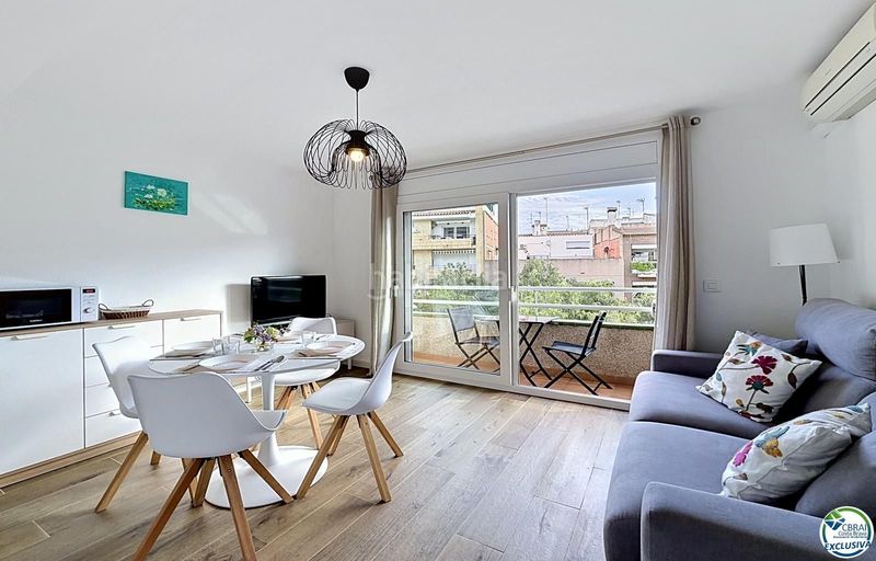 Foto be461603-f972-49aa-8ba0-72b73b0b56b1. Apartament a Centre Roses