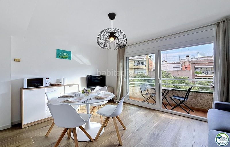 Foto f9f39af4-1999-4214-964e-ca8a9be03ea5. Apartament a Centre Roses