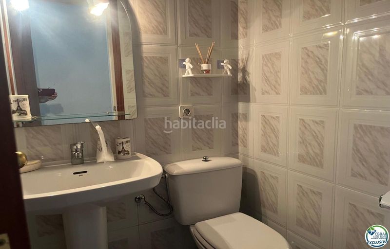 Foto b65906ca-43e7-406c-81e3-73f4ad704b1c. Apartament a Centre Roses