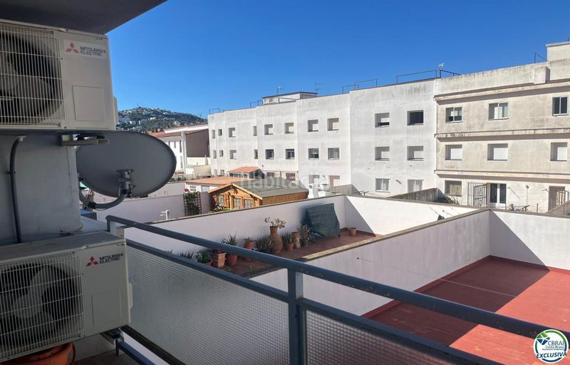 Foto bb70c91f-4f46-41de-a115-d3caa92677ef. Apartament a Centre Roses