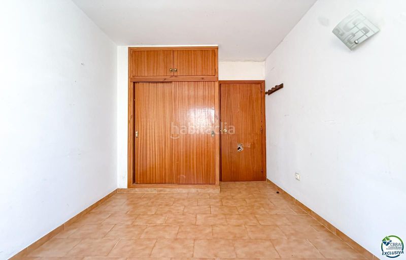 Foto 9fc6ad15-5962-4df2-b9d7-2fcdf0338fe6. Apartament a Centre Roses