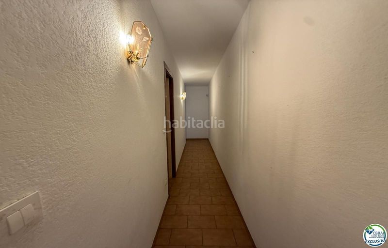 Foto c48c80e4-67d7-4fdf-b496-3a15b7ca4e9c. Apartament a Centre Roses
