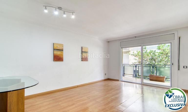 Foto 1e3edc4c-84b7-4841-8874-65f1837c1fbc. Apartament a Centre Roses