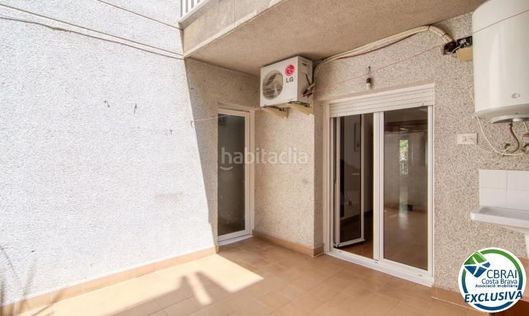 Foto 4f766cd9-b1ba-40b2-9928-08fac9021d08. Apartament a Centre Roses