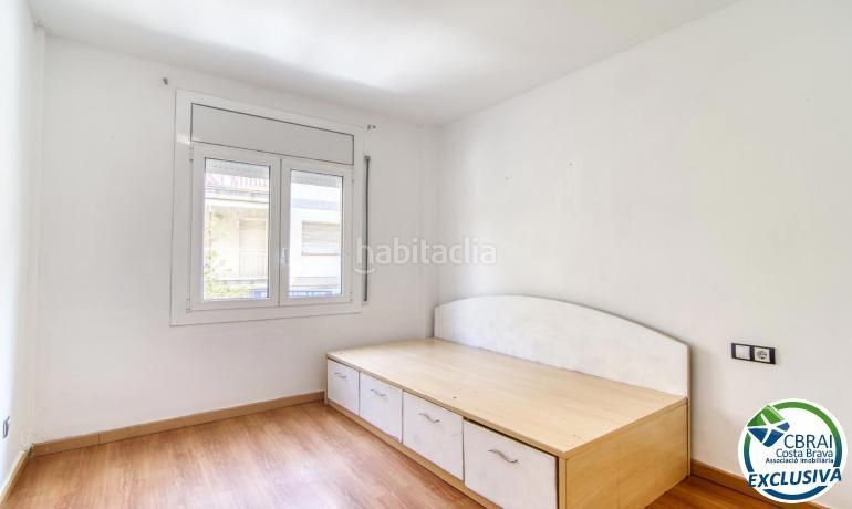 Foto 983e084a-1a68-4c83-b72b-03743f1d876c. Apartament a Centre Roses