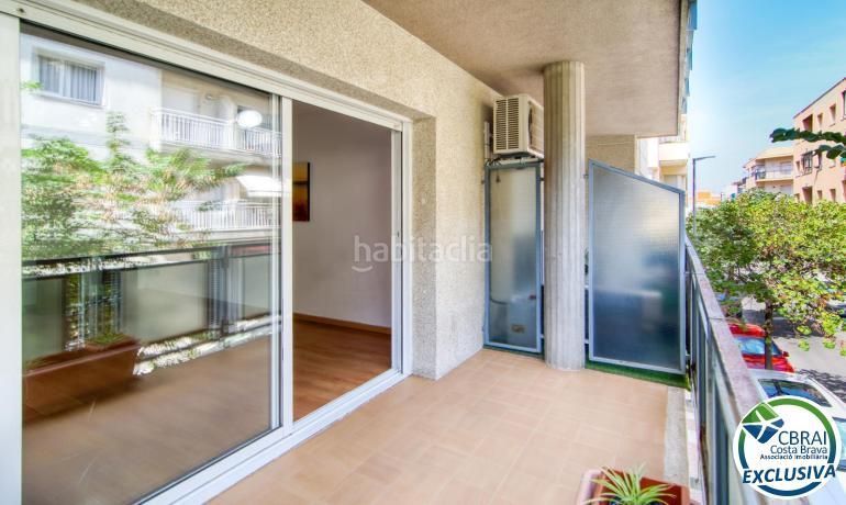 Foto b07f3af9-3f26-48f2-8019-96a81f7c7d66. Apartament a Centre Roses