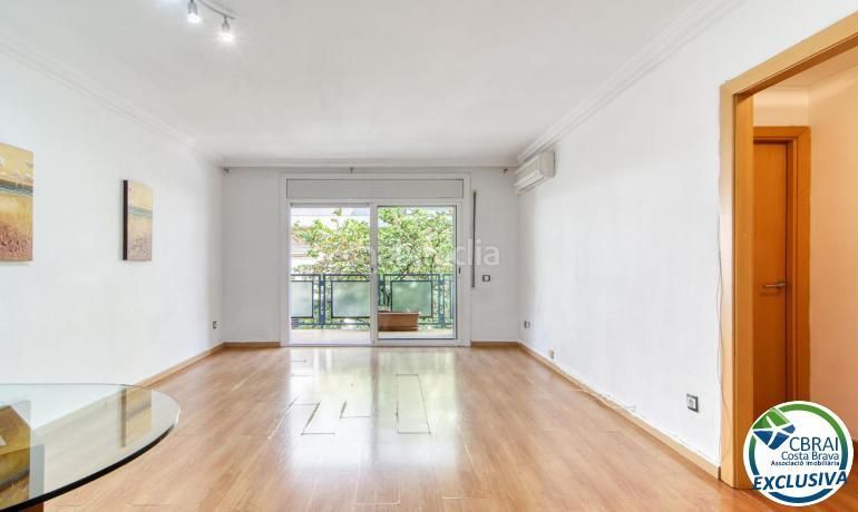 Foto de279a8f-a7e4-4fbc-8e4e-eb24589668ba. Apartament a Centre Roses