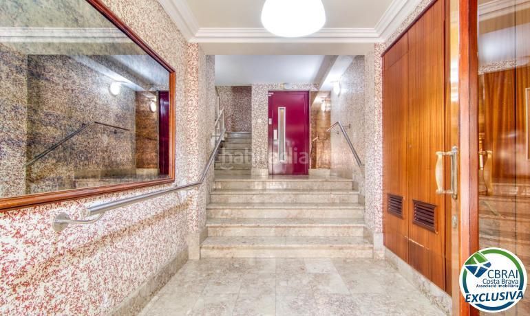 Foto e90e17fa-24af-4171-a3f2-b93774b0efd2. Apartament a Centre Roses