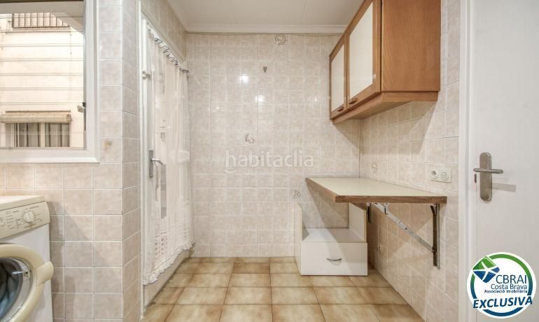 Foto 1b5a7ab5-7be4-44f5-b6f5-a544e13f3b33. Apartament a Centre Roses