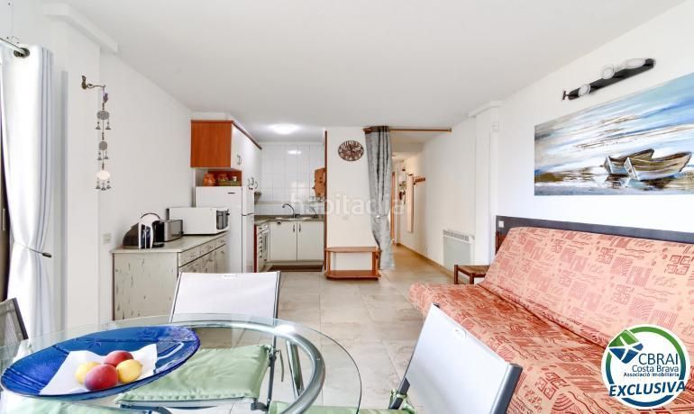 Foto e4e27742-107c-4cd7-bfba-f6b3e4bd829d. Apartament a Salatar Roses