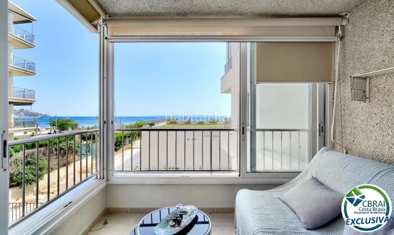 Foto f596e6c0-04d7-4027-b53e-7a25d08eb999. Apartament a Salatar Roses