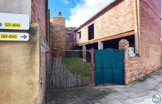 Flat in Castello 5. Almacén residencial urbano en vilanova de la muga.