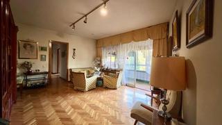 Pis a Media Legua. Piso en venta en madrid