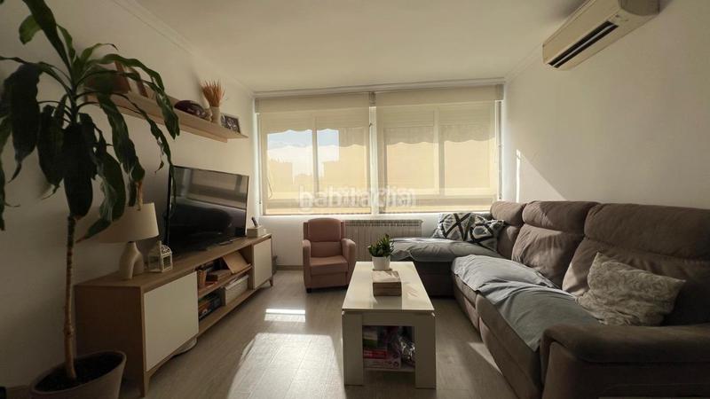 Foto d8e47157-d08f-4832-862c-95e6a2fbc104. Piso  en venta en Media Legua Madrid