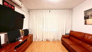 Etagenwohnung in Media Legua. Piso en venta en madrid