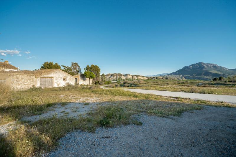 Foto f47eb9eb-dbc4-473b-8124-3223071a41c9. Fondo rustico in plaza constitucion 18 in Cortes de Baza