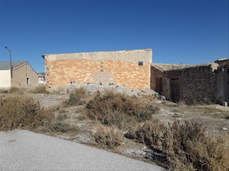 Foto f060cfb2-208e-4f23-bdc7-52d8fd3c3c72. Finca rústica en plaza constitucion 18 en Cortes de Baza