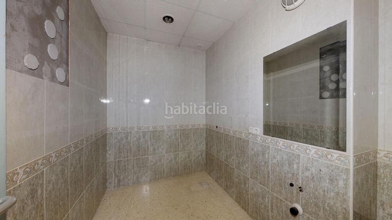 Foto 0b320a13-ed9a-41fe-a97d-e3d98786f581. Office space in calle alfarería 124 in Triana Oeste Sevilla