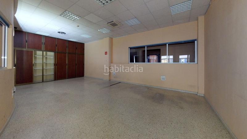 Foto 13be3761-43a4-4926-a12f-c1b76f01a12e. Office space in calle alfarería 124 in Triana Oeste Sevilla