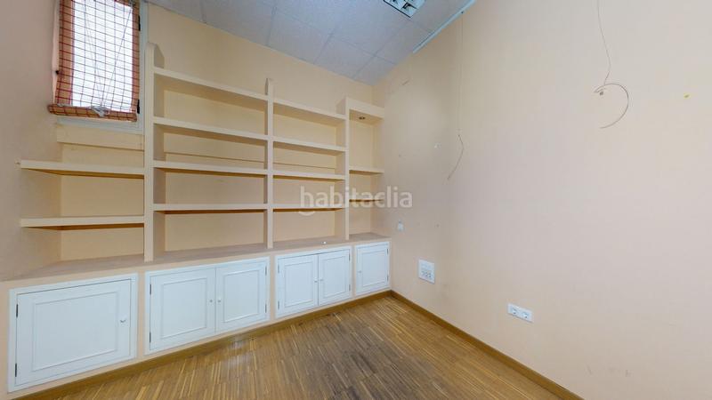 Foto 22dab0b5-4718-46b1-bc36-63d62045a1ed. Office space in calle alfarería 124 in Triana Oeste Sevilla