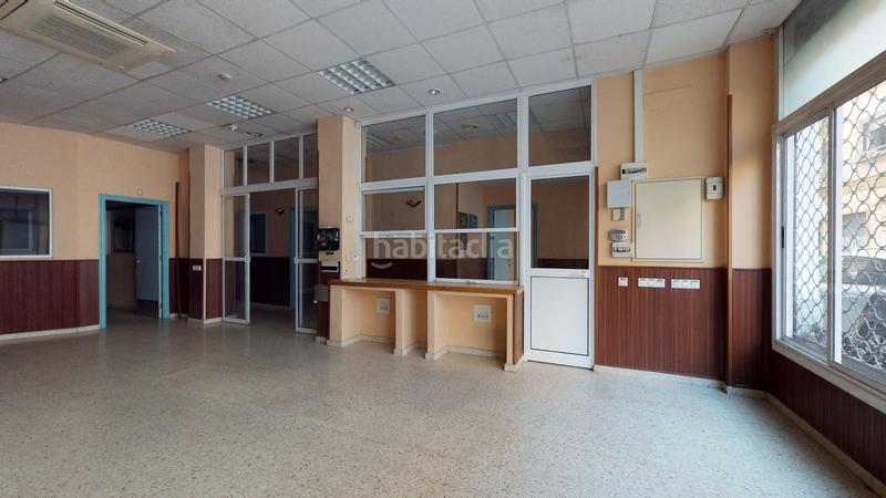 Foto 730cec8e-d5aa-4362-8649-c24a4304a553. Office space in calle alfarería 124 in Triana Oeste Sevilla