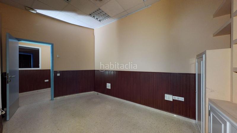 Foto 9612aec0-558e-418b-94ad-ff0324c0be1a. Office space in calle alfarería 124 in Triana Oeste Sevilla