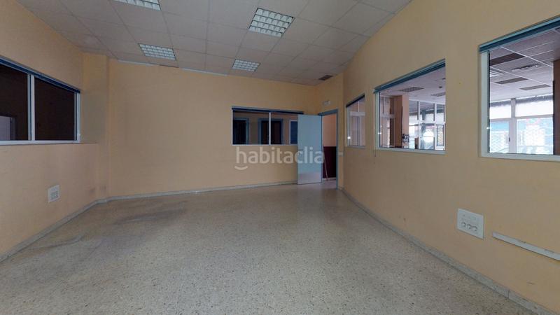 Foto 9ad7b4b9-7166-4e29-b9cd-9ad4008dad7c. Office space in calle alfarería 124 in Triana Oeste Sevilla