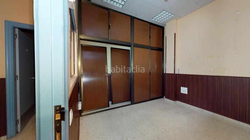 Foto afd5f028-6af2-4401-aefc-b7879672b8a6. Office space in calle alfarería 124 in Triana Oeste Sevilla