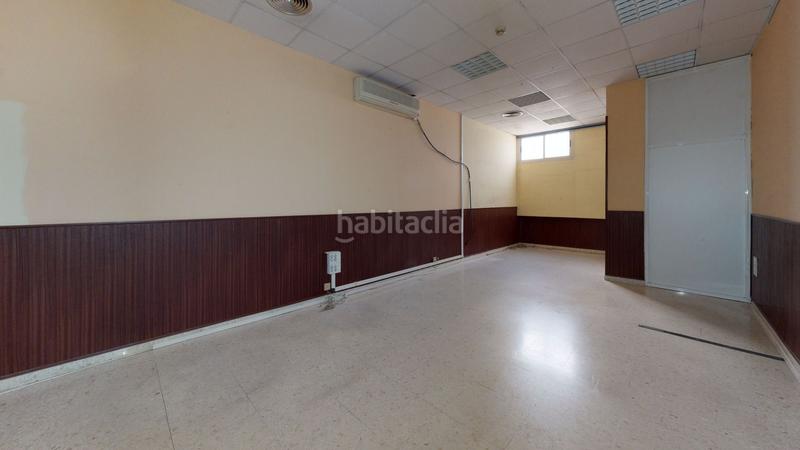 Foto b2a02f69-ab49-44bb-ad16-a36340eaab47. Office space in calle alfarería 124 in Triana Oeste Sevilla