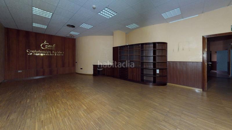 Foto b3c01f41-1db1-485a-b562-d86071353b55. Office space in calle alfarería 124 in Triana Oeste Sevilla