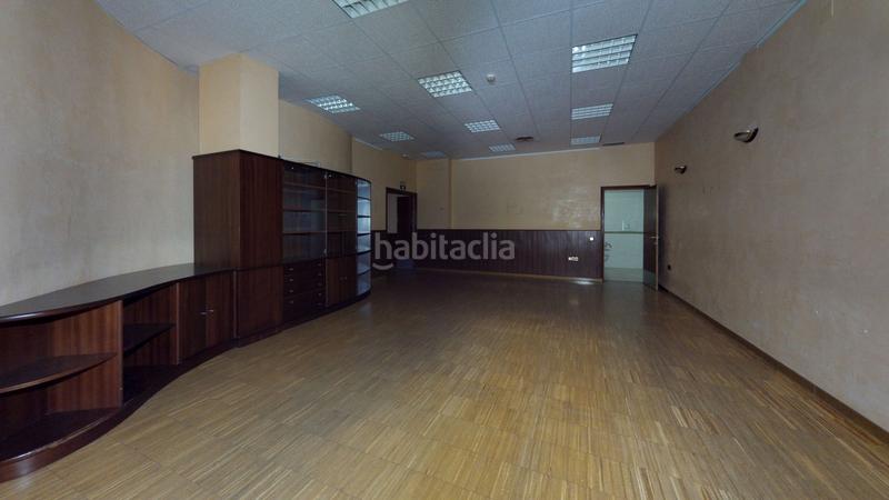 Foto bdf87e08-1ede-4749-9fa2-8255d7776840. Office space in calle alfarería 124 in Triana Oeste Sevilla