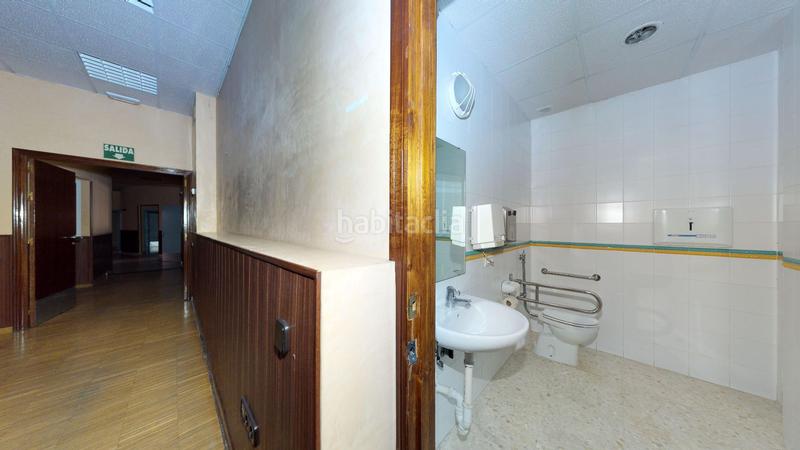 Foto c9959935-c3a8-446c-9a64-c2a9f9e40683. Office space in calle alfarería 124 in Triana Oeste Sevilla