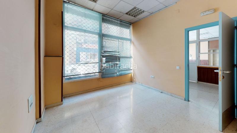Foto ce8cef56-611c-4847-b329-be4cfa2c23bc. Office space in calle alfarería 124 in Triana Oeste Sevilla