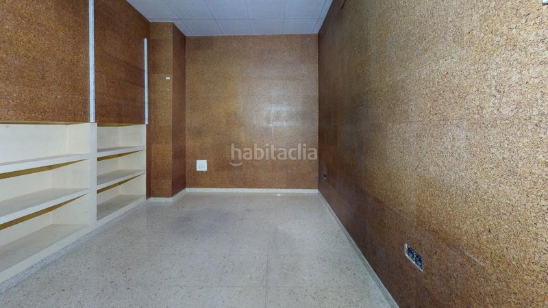 Foto dd3af421-6fa2-4963-a051-9ec820ab711f. Office space in calle alfarería 124 in Triana Oeste Sevilla