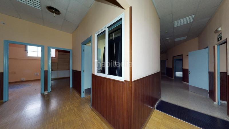 Foto f97b90a2-e78d-4e65-9553-7a33816d2d0e. Office space in calle alfarería 124 in Triana Oeste Sevilla