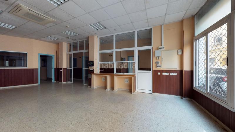 Foto f9b044a2-4bfc-482a-aacf-a2713a25a923. Office space in calle alfarería 124 in Triana Oeste Sevilla