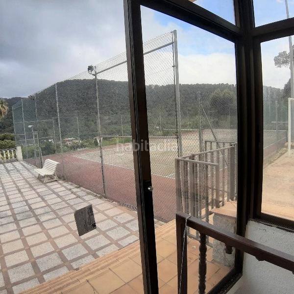 Foto ce3d45fc-0416-41b8-8e66-3ceebae378dc. Casa amb aparcament piscina a Vilanova del Vallès