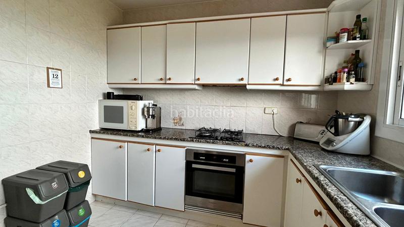 Foto 5f0819cc-9bbc-4c25-9d15-76f850954003. Casa amb xemeneia calefacció aparcament piscina a Vilanova del Vallès