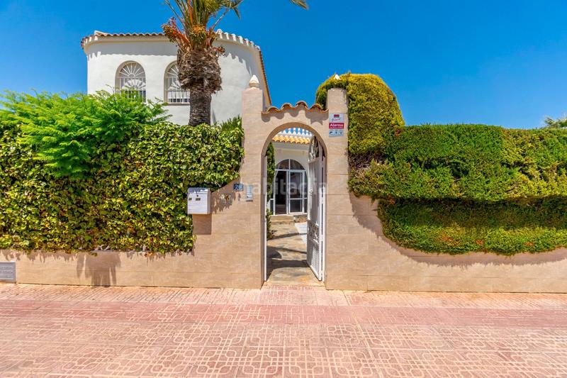 Foto 4c968c70-944f-4a63-b218-58548bf694cb. Chalet en La Florida Orihuela