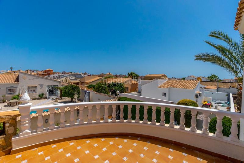 Foto ccf17db7-3816-476b-851d-ca3dc47a6546. Chalet en La Florida Orihuela