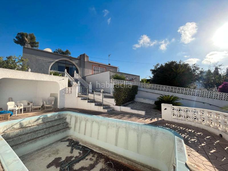 Foto c0e72bf1-212c-4d3b-bc73-ffd269c8b0dd. Chalet with heating pool in Los Balcones y los Altos Orihuela