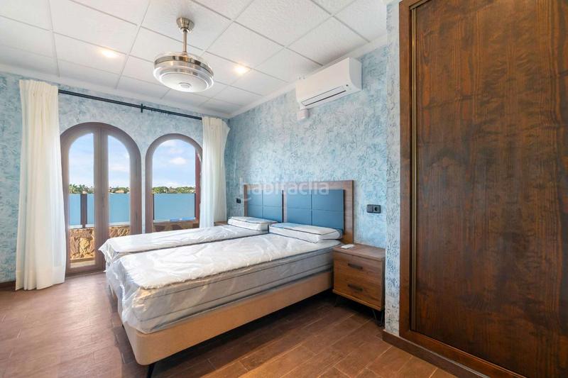 Foto da3b10d3-b5e0-4a3e-961a-0a3035e9f7ab. Chalet with parking pool in La Zenia Orihuela
