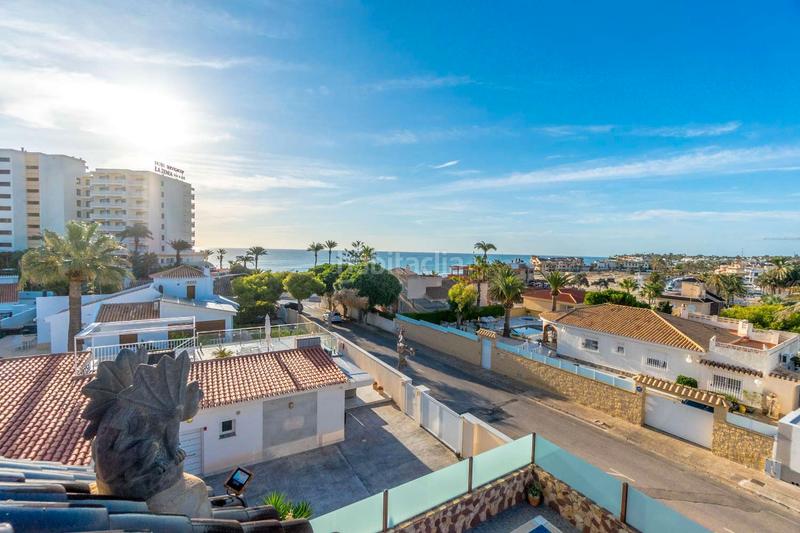 Foto c66cf4e9-a146-4e5b-9c55-a2e42e7ef1aa. Chalet avec parking piscine dans La Zenia Orihuela